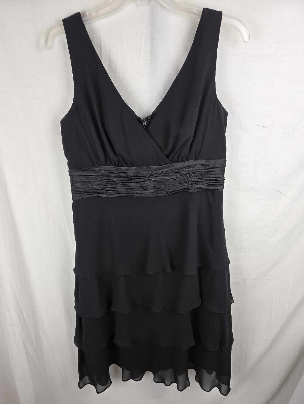 Jones Wear Black Tiered V-Neck Sleeveless Formal Party Dress Sz 10